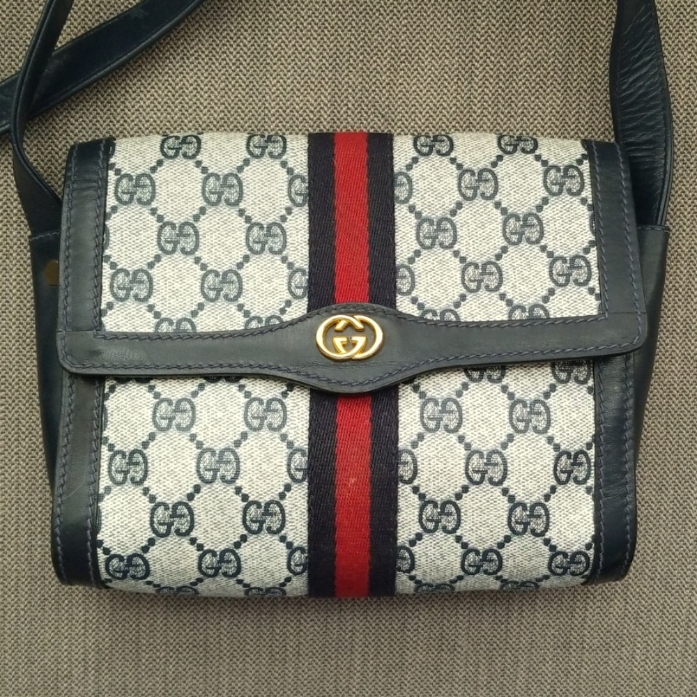 Authentic Vintage Gucci Shoulder Clutch Bag - Picture 3 of 9